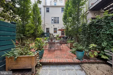 Exterior - 12 W Hamilton St, Baltimore, MD 21201 photo 3 of 6