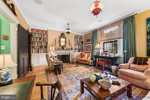 Living - 12 W Hamilton St, Baltimore, MD 21201 photo 1 of 6