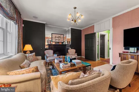 Living - 12 W Hamilton St, Baltimore, MD 21201 photo 6 of 6