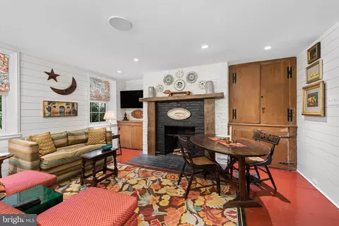 Other - 12 W Hamilton St, Baltimore, MD 21201 photo 2 of 7