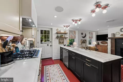 Kitchen - 12 W Hamilton St, Baltimore, MD 21201 photo 4 of 4