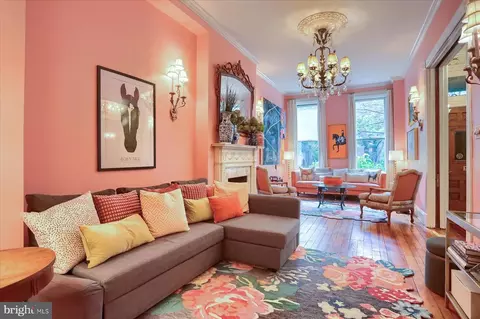 Living - 1505 Park Ave, Baltimore, MD 21217 photo 1 of 3