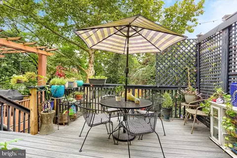 Exterior - 1505 Park Ave, Baltimore, MD 21217 photo 3 of 9