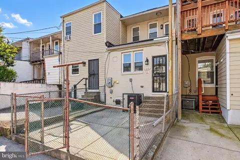 Exterior - 3232 E Lombard St E, Baltimore, MD 21224 photo 7 of 7