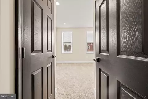 Entry Way - 3232 E Lombard St E, Baltimore, MD 21224 photo 8 of 14