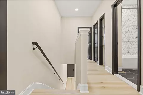 Entry Way - 3232 E Lombard St E, Baltimore, MD 21224 photo 7 of 14