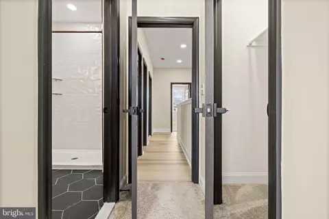 Entry Way - 3232 E Lombard St E, Baltimore, MD 21224 photo 12 of 14