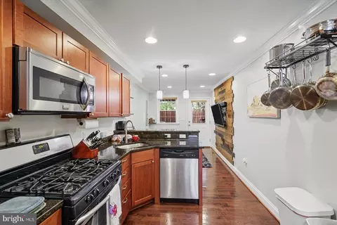 Kitchen - 2105 E Lamley St, Baltimore, MD 21231 photo 2 of 3