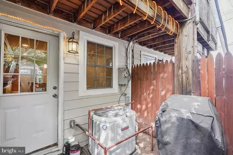 Exterior - 2105 E Lamley St, Baltimore, MD 21231 photo 2 of 3