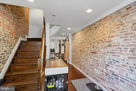 Entry Way - 2105 E Lamley St, Baltimore, MD 21231 photo 2 of 8