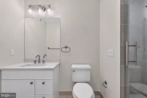 Bath - 909 Eastern Ave, Baltimore, MD 21202 photo 3 of 4
