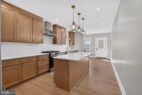 Entry Way - 909 Eastern Ave, Baltimore, MD 21202 photo 1 of 5