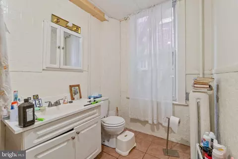 Bath - Undisclosed, Baltimore, MD 21218 photo 2 of 3