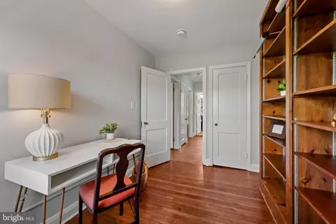 Entry Way - 4208 Westview Rd, Baltimore, MD 21218 photo 2 of 2