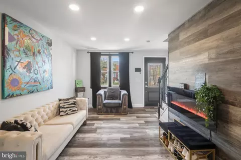 Entry Way - 2157 Harman Ave, Baltimore, MD 21230 photo 1 of 5