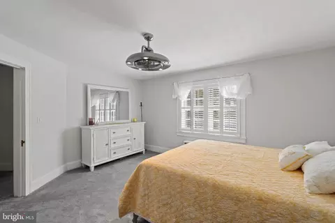 Bedroom - 400 Bretton Pl, Baltimore, MD 21218 photo 10 of 14