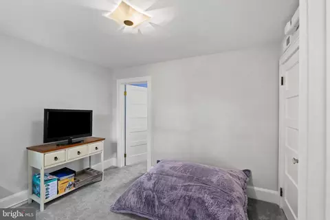 Bedroom - 400 Bretton Pl, Baltimore, MD 21218 photo 1 of 14