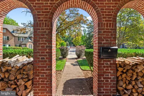 Exterior - 400 Bretton Pl, Baltimore, MD 21218 photo 6 of 12