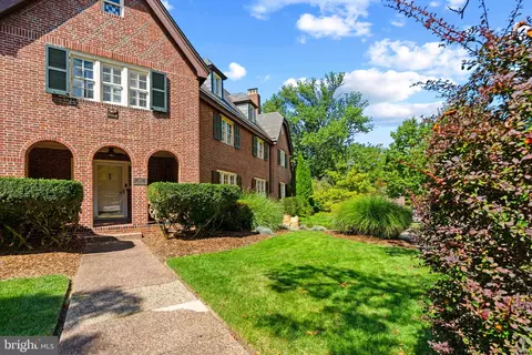 Exterior - 400 Bretton Pl, Baltimore, MD 21218 photo 2 of 12