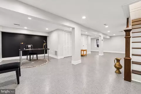 Entry Way - 2327 W Lanvale St, Baltimore, MD 21216 photo 8 of 12