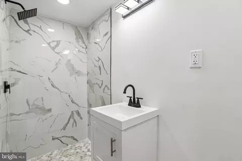 Bath - 3620 Rexmere Rd, Baltimore, MD 21218 photo 3 of 3