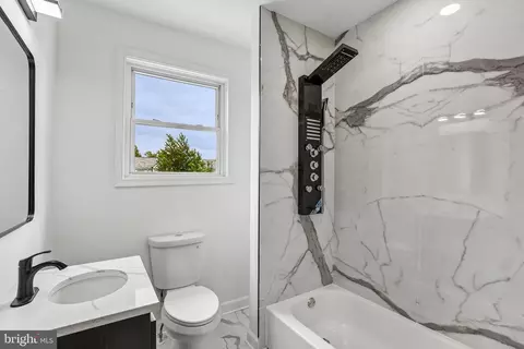 Bath - 3620 Rexmere Rd, Baltimore, MD 21218 photo 2 of 3