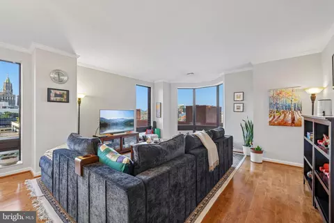 Living - 10 E Lee St #802, Baltimore, MD 21202 photo 1 of 3