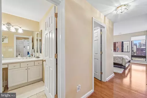 Entry Way - 10 E Lee St #802, Baltimore, MD 21202 photo 5 of 5