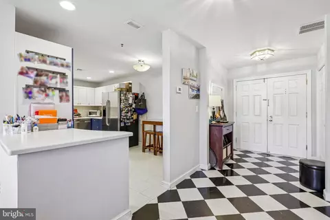 Entry Way - 10 E Lee St #802, Baltimore, MD 21202 photo 3 of 5