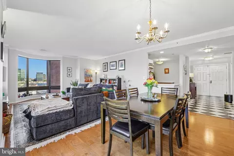 Dining - 10 E Lee St #802, Baltimore, MD 21202 photo 2 of 3