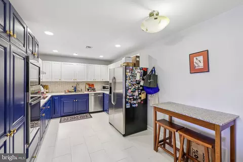 Kitchen - 10 E Lee St #802, Baltimore, MD 21202 photo 5 of 5