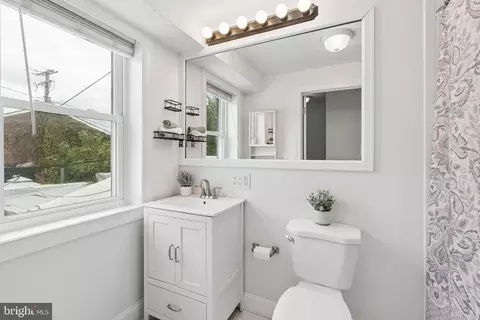 Bath - 317 S Regester St, Baltimore, MD 21231 photo 1 of 3