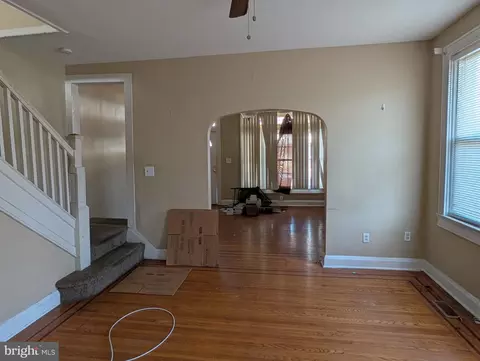 Living - 3245 Dudley Ave, Baltimore, MD 21213 photo 5 of 8