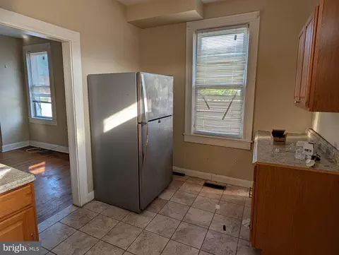 Entry Way - 3245 Dudley Ave, Baltimore, MD 21213 photo 1 of 2