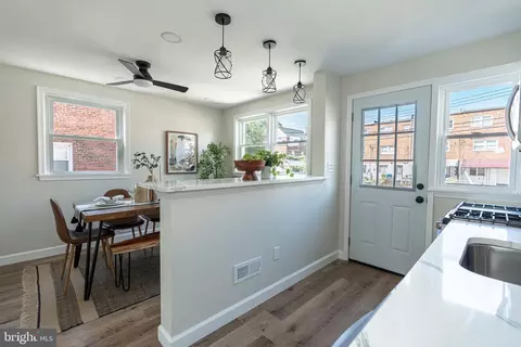 Entry Way - 4760 Elison Ave, Baltimore, MD 21206 photo 1 of 7