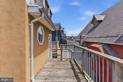 Exterior - 11 E Ostend St, Baltimore, MD 21230 photo 2 of 8