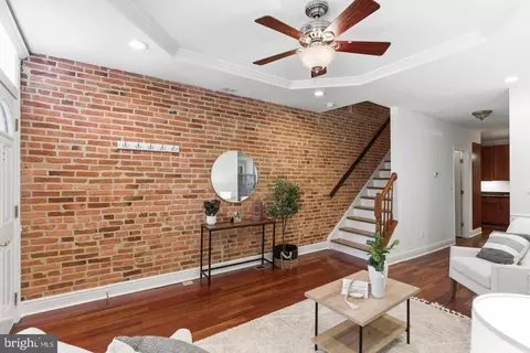 Entry Way - 11 E Ostend St, Baltimore, MD 21230 photo 1 of 4
