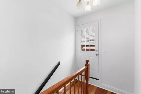 Entry Way - 11 E Ostend St, Baltimore, MD 21230 photo 4 of 4