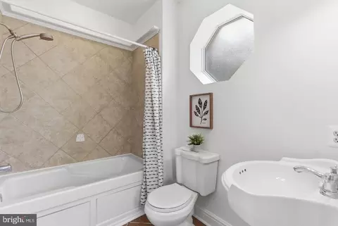 Bath - 11 E Ostend St, Baltimore, MD 21230 photo 2 of 3