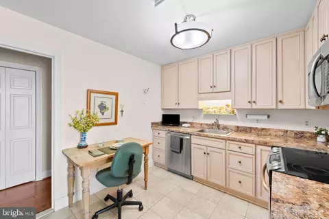 Kitchen - 10 E Lee St #804, Baltimore, MD 21202 photo 2 of 2