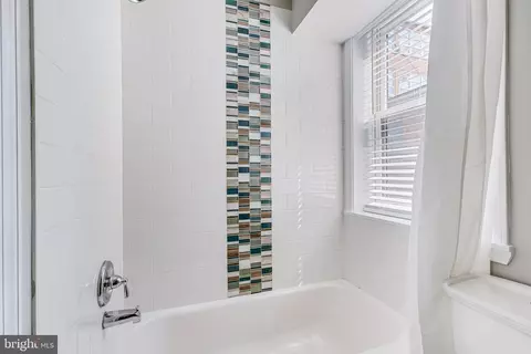 Bath - 2034 Eastern Ave, Baltimore, MD 21231 photo 1 of 7