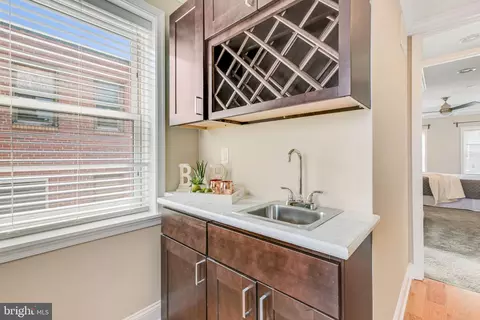 Entry Way - 2034 Eastern Ave, Baltimore, MD 21231 photo 2 of 9