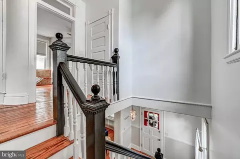 Entry Way - 707 Saint Johns Rd, Baltimore, MD 21210 photo 6 of 8