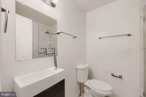 Bath - 32 E Preston St, Baltimore, MD 21202 photo 5 of 7