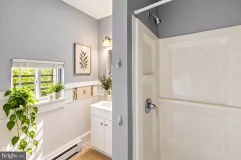 Bath - Undisclosed, Baltimore, MD 21213 photo 3 of 3