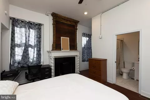 Bedroom - 14 E Read St, Baltimore, MD 21202 photo 3 of 9