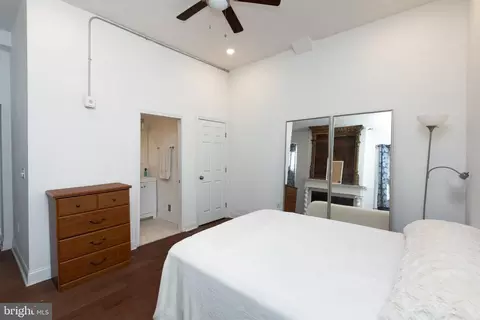 Bedroom - 14 E Read St, Baltimore, MD 21202 photo 2 of 9
