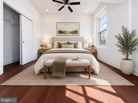 Bedroom - 14 E Read St, Baltimore, MD 21202 photo 5 of 9