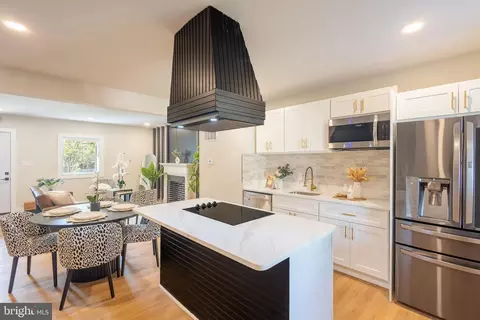 Kitchen - 3959 Brooklyn Ave, Baltimore, MD 21225 photo 2 of 2