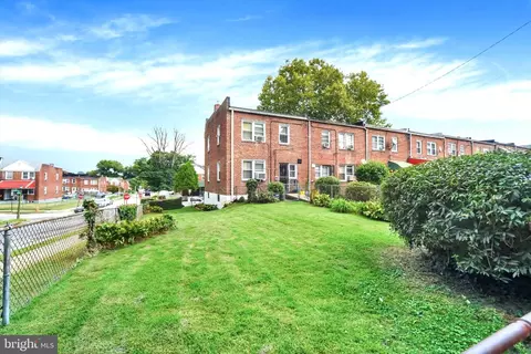 Exterior - 824 Wicklow Rd, Baltimore, MD 21229 photo 6 of 6